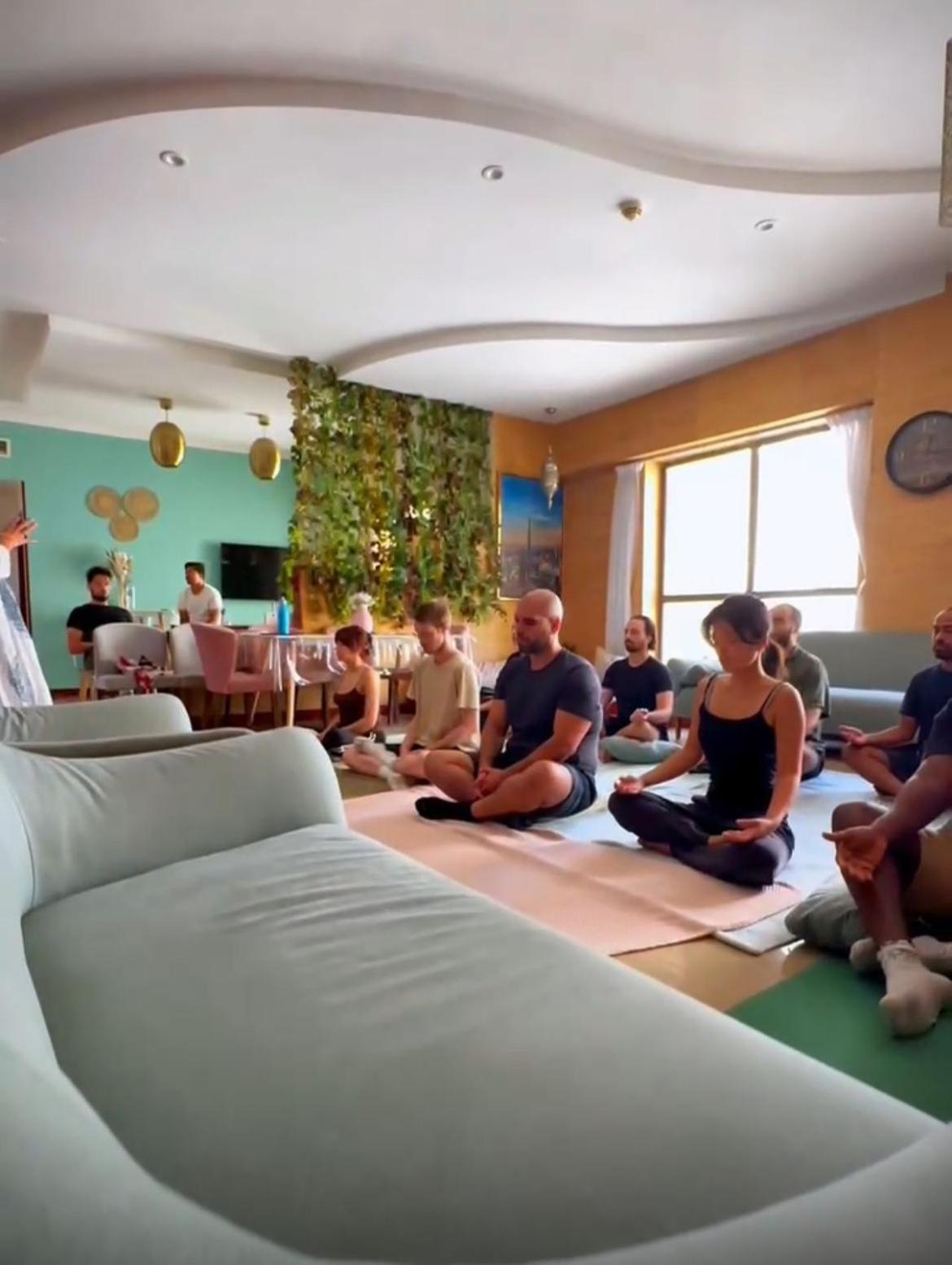 Homestar Deluxe Jbr Meditation & Wellness بيت شباب